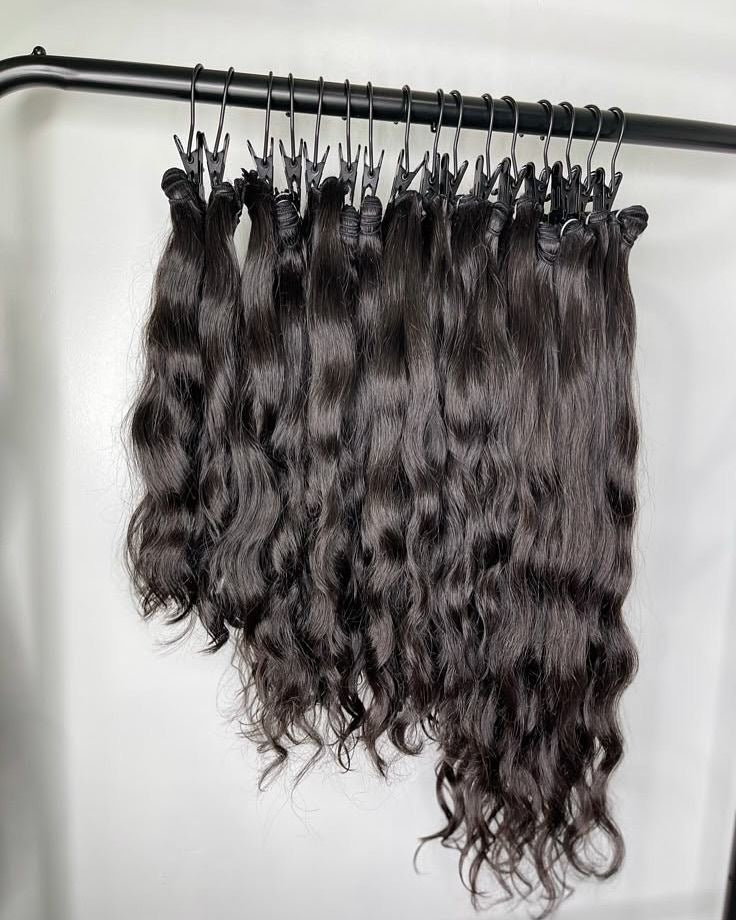 Raw bundles natural wavy