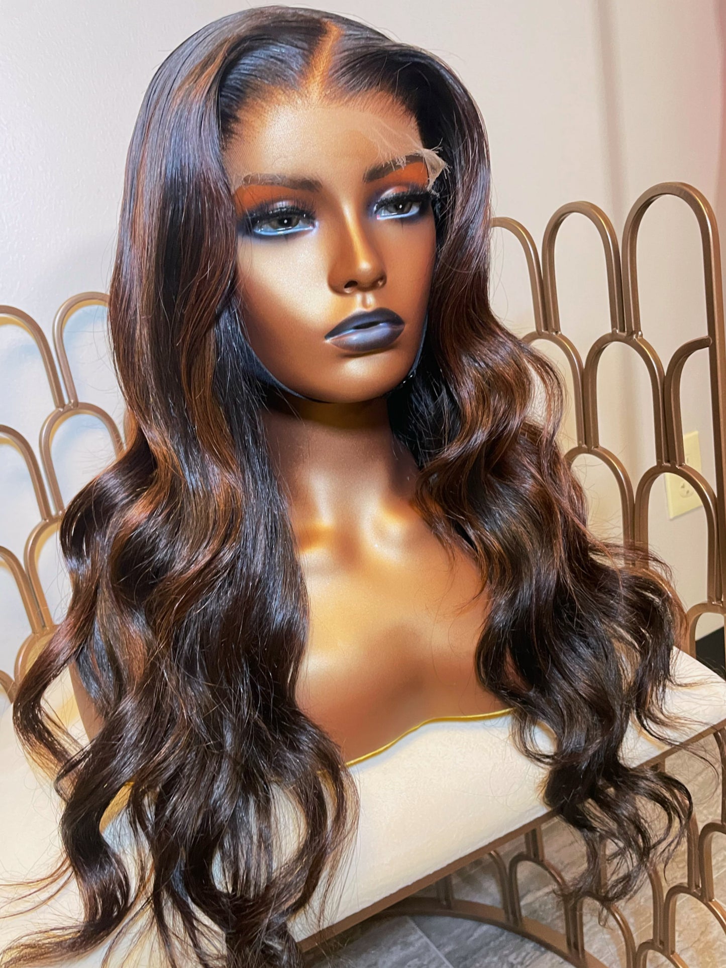 Ciara wig 20” 6x6 hd lace closure glue-less